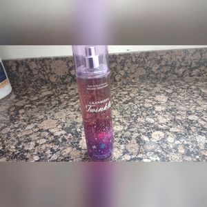 COPY - Bath & Body Works Cranberry Twinkle  Mist 8oz Christmas New